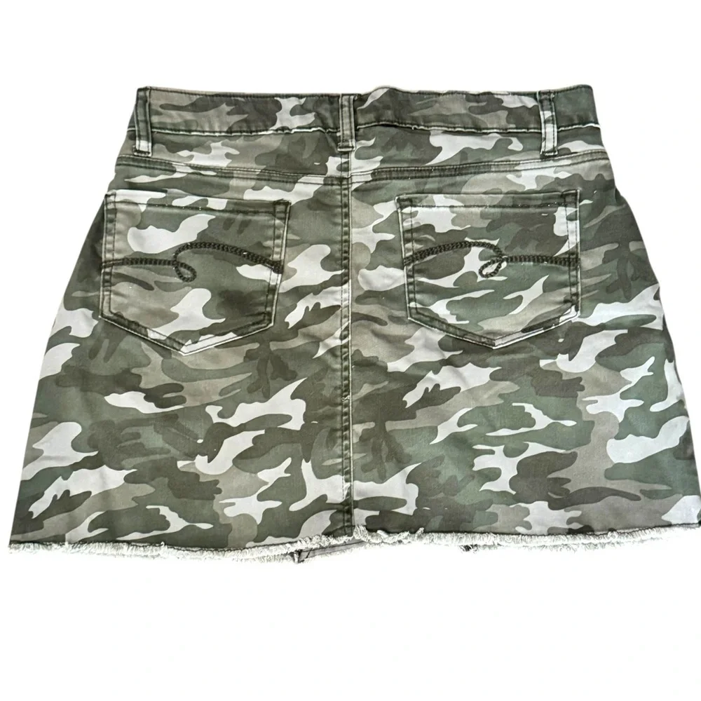 Justice Size 20 Camouflage Skort w/built-in shorts underneath